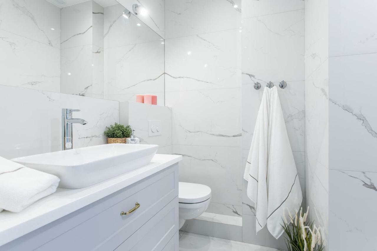 Praia Apartments - Srodmiescie Gdynia Swietojanska 2 Sypialnie Ngoại thất bức ảnh